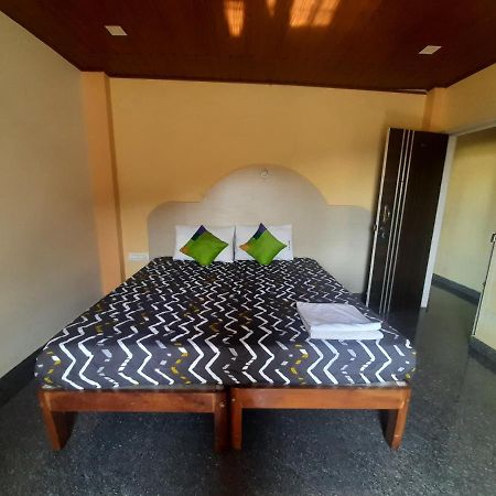 Daisey Dee Homestay Madikeri Luaran gambar