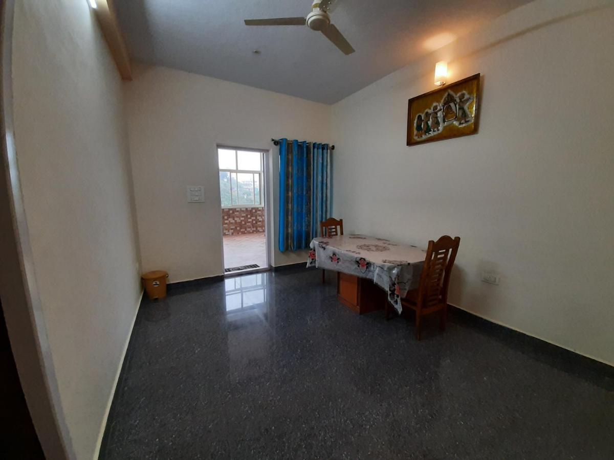 Daisey Dee Homestay Madikeri Luaran gambar