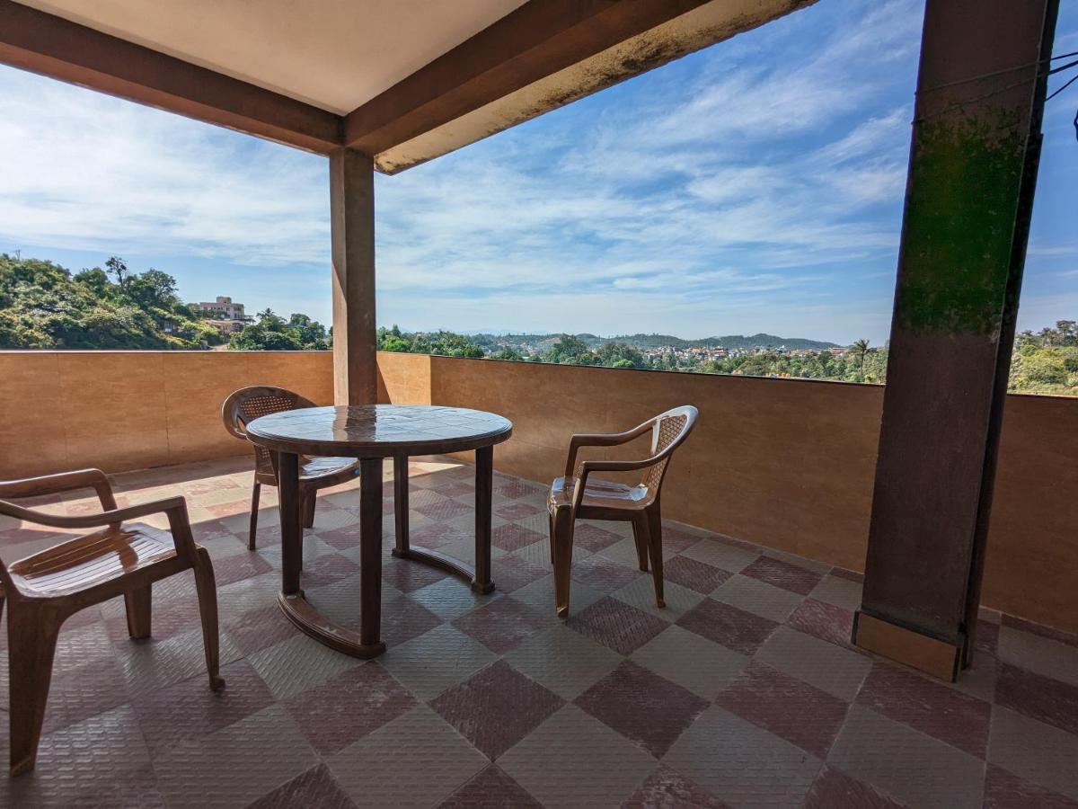 Daisey Dee Homestay Madikeri Luaran gambar