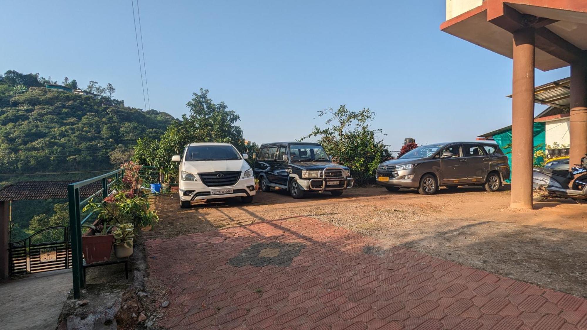 Daisey Dee Homestay Madikeri Luaran gambar